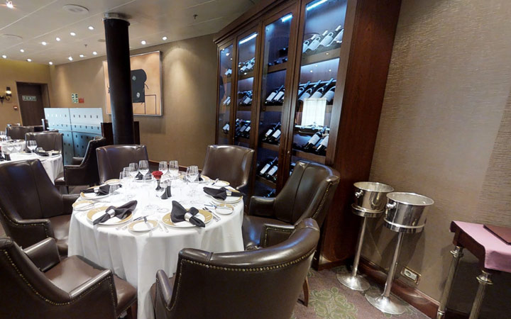 Bateau Seven Seas Voyager